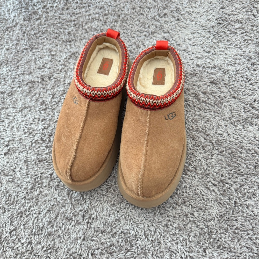 UGG Tazz Platform